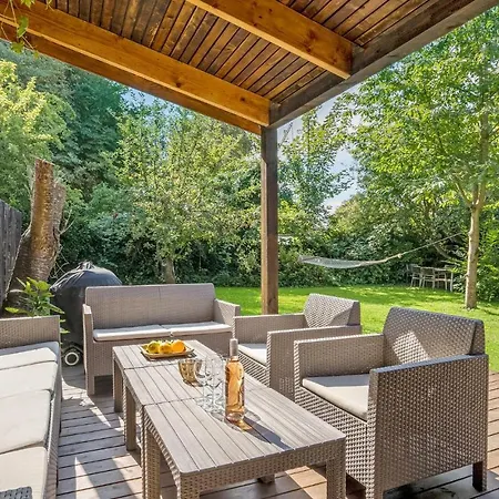 4 Bedroom Lovely In