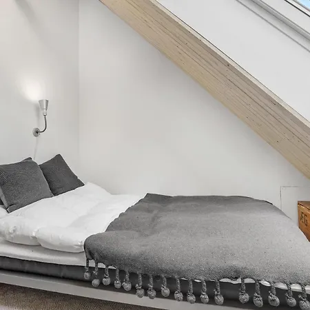 4 Bedroom Lovely In Prázdninový dům *