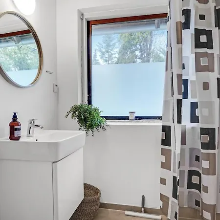 4 Bedroom Lovely In *
