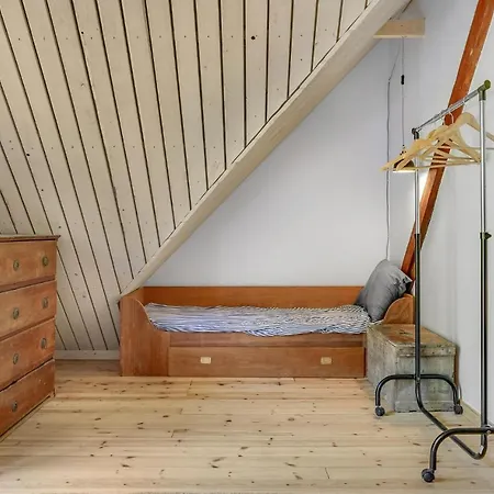 4 Bedroom Lovely In Prázdninový dům *